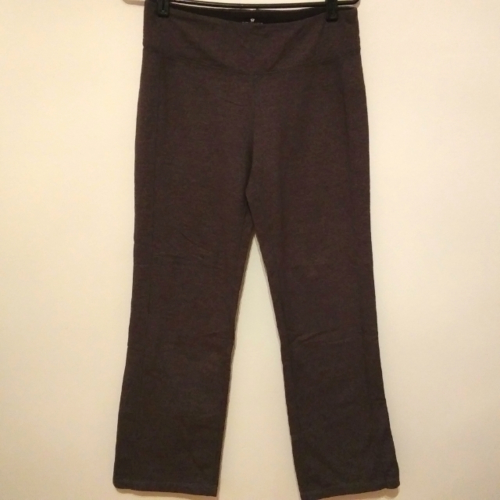 Activewear straight leg Yoga pants Size M